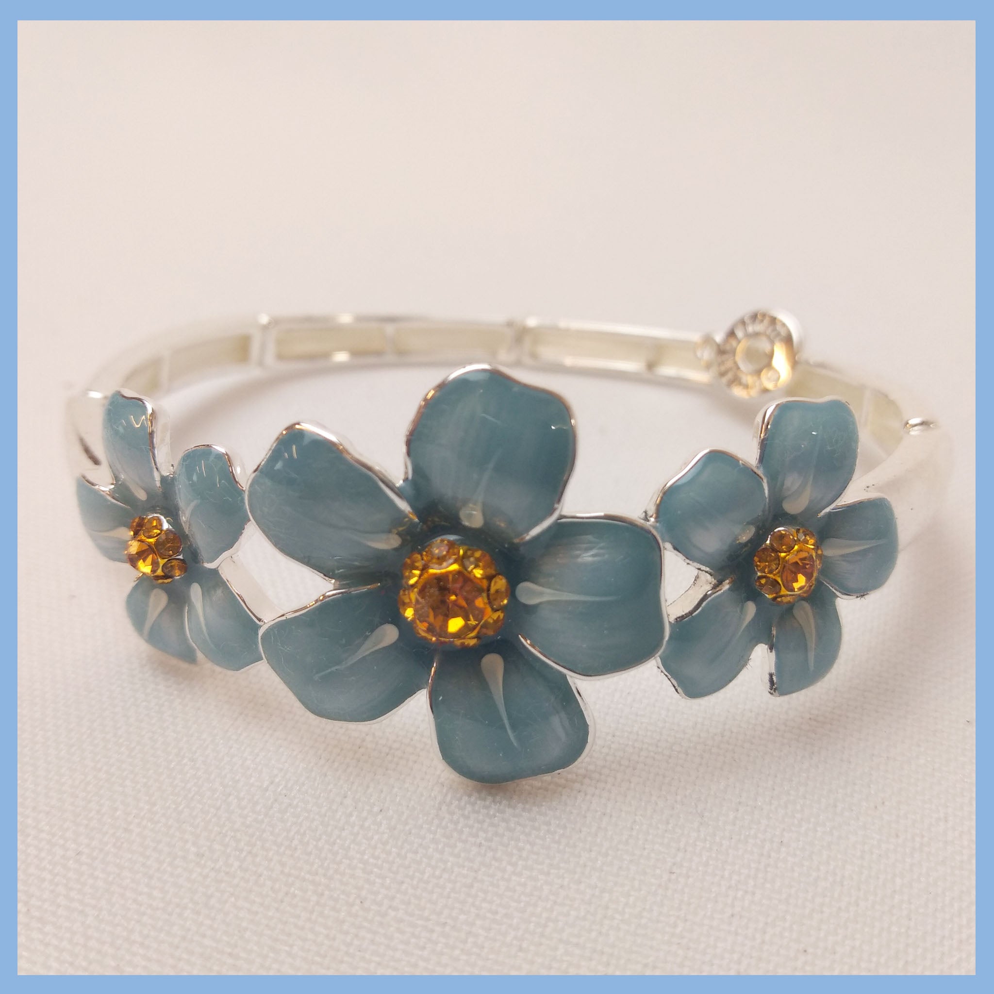 Bracelet equilibrium sales